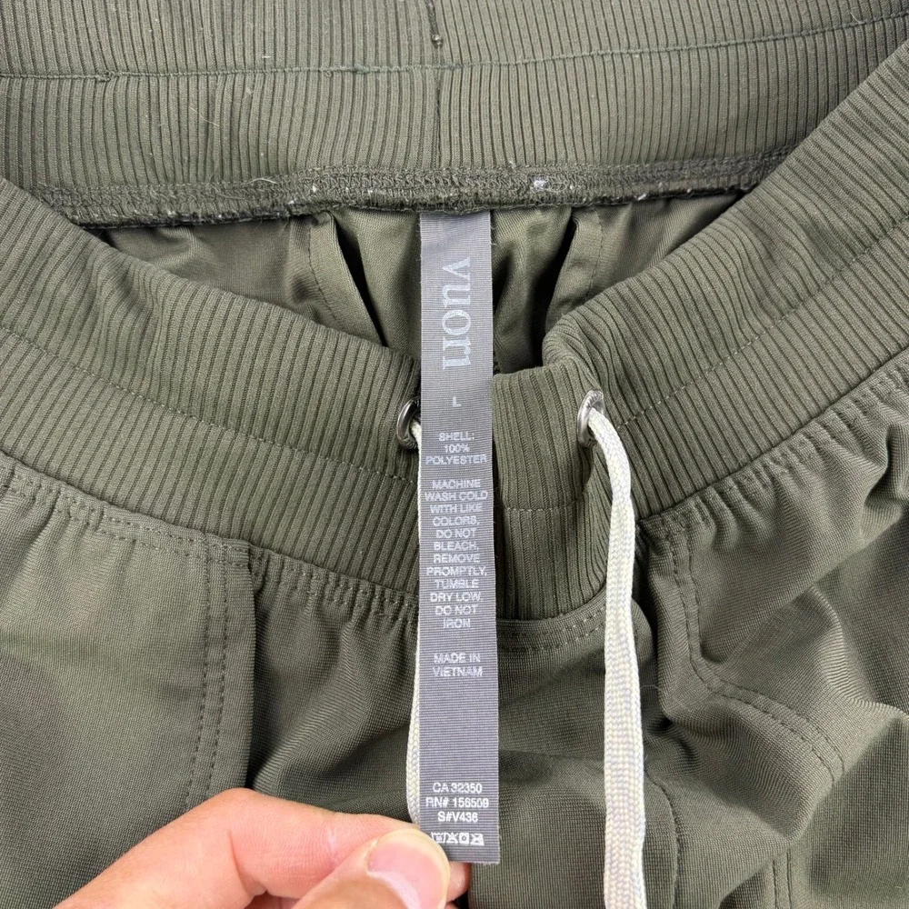 Vuori Meta Jogger Mens Large Army Green Performance Athletic Pants Slim Fit
